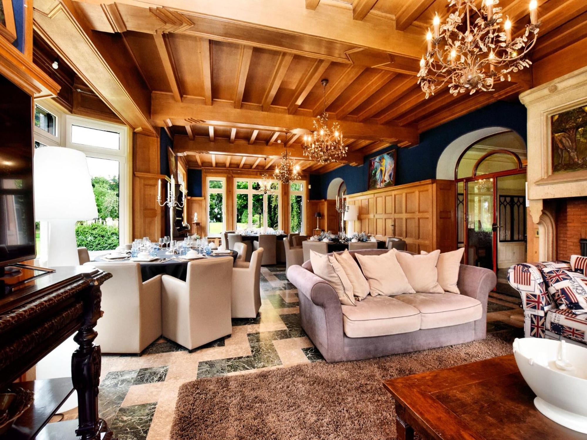 Luxurious Castle With Hot Tub In The Belgian Villa Jamoigne Exteriör bild