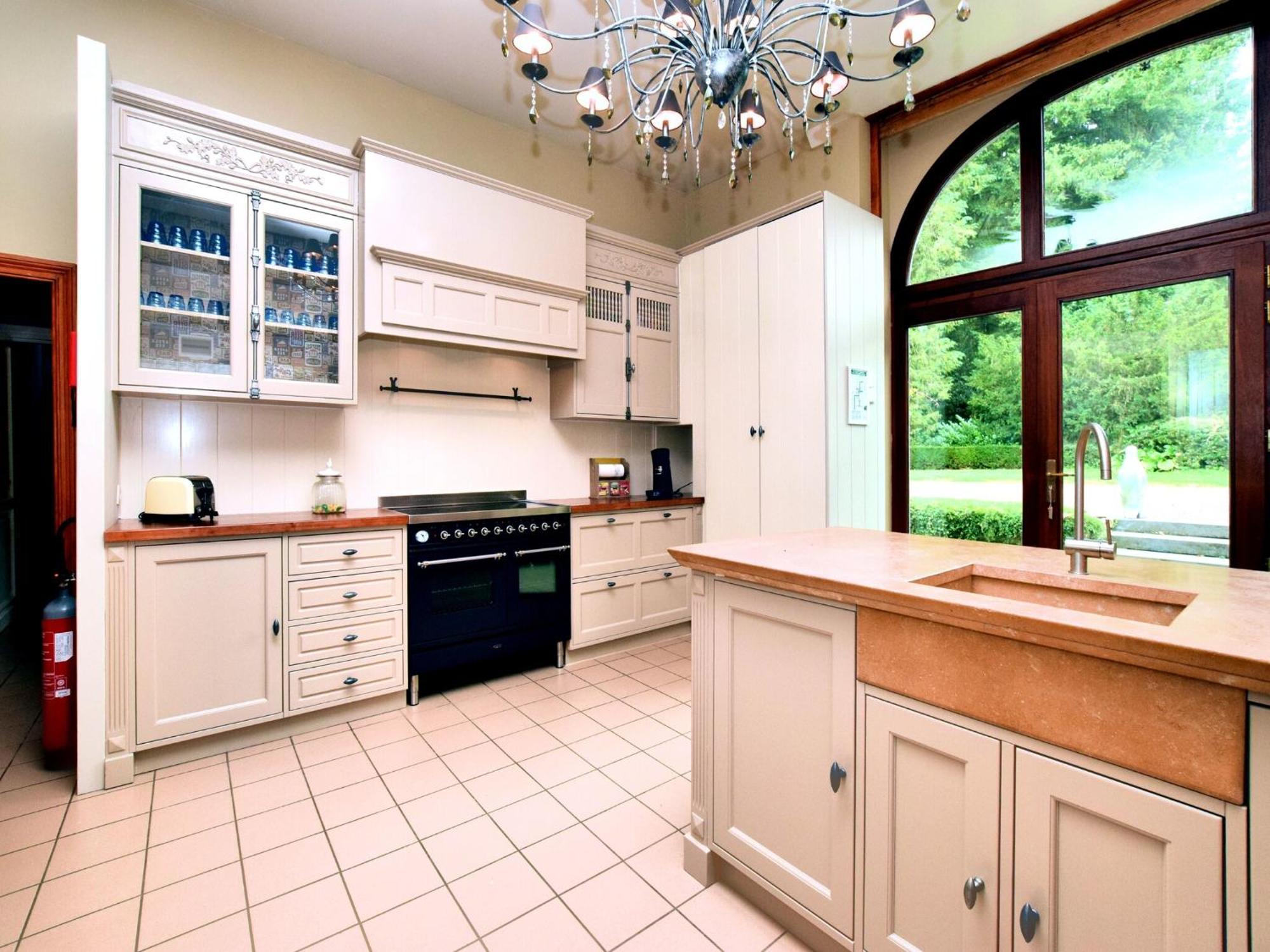 Luxurious Castle With Hot Tub In The Belgian Villa Jamoigne Exteriör bild